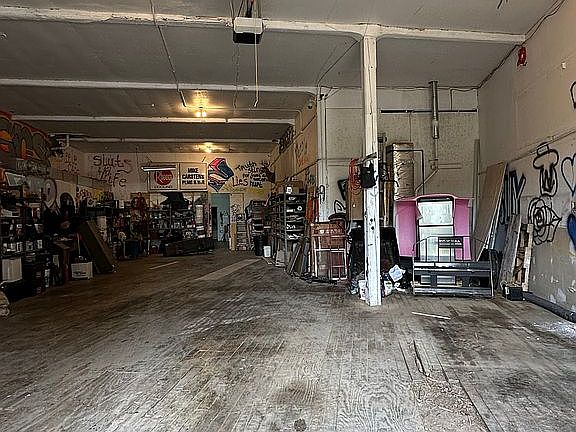 4th image of 707 W Clark St