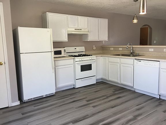 4th image of 3613 Cameo Dr SW