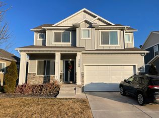 7798 N Sagebrush Ln, Eagle Mountain, UT 84005