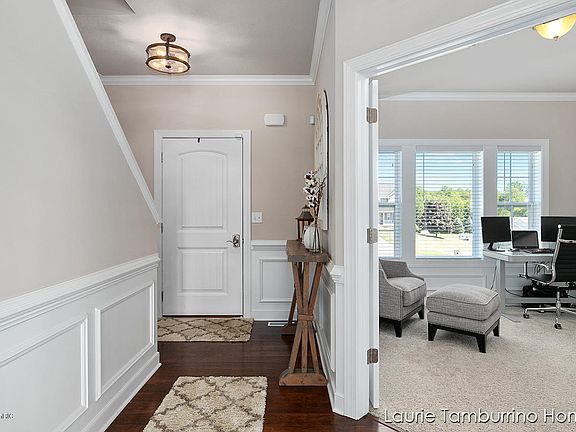 3rd image of 10117 Farm Grove Ct SE