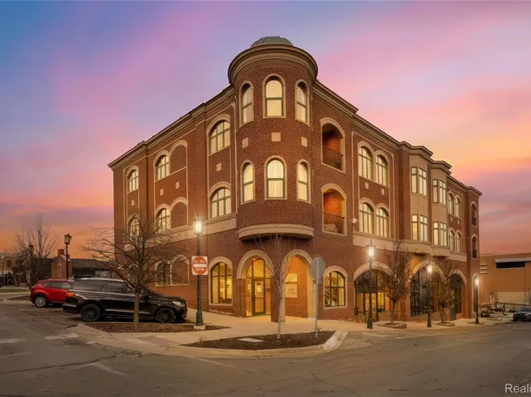 331 E Cady St, Northville, MI 48167