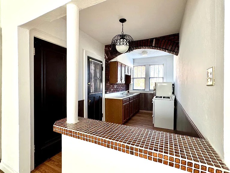 1204 Bellevue Ave #1E — Photo 1