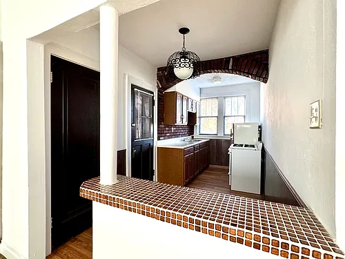 1204 Bellevue Ave #1E Photo 1