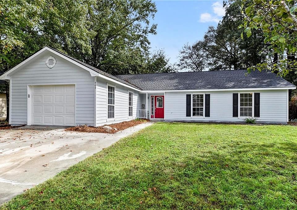 1st image of 404 McIntosh Dr