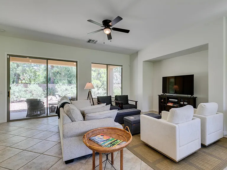 8 Kennesaw Rd — Photo 15