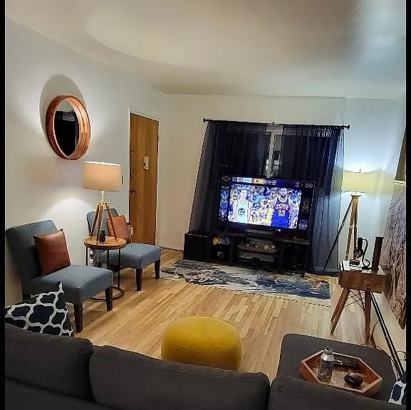 1112 Towne St #3 — Photo 5