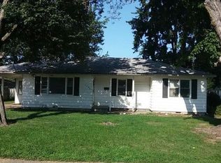 1105 N Robb St, Robinson, IL 62454