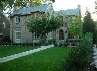 525 Rosewood Ave SE, East Grand Rapids, MI 49506