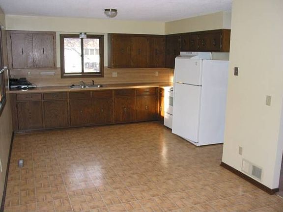 Kitchen Mirror Image