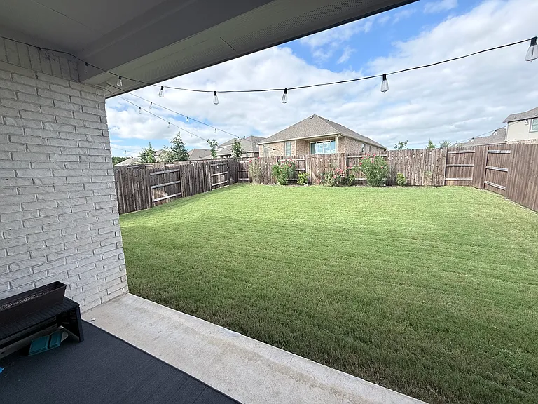 2024 Wilsons Warbler Dr — Photo 32