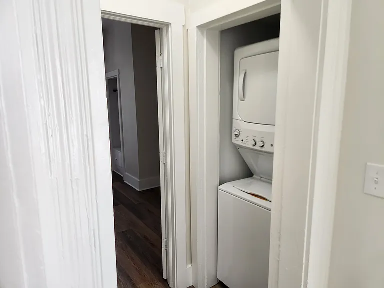 521 Forest Ave #521 — Photo 11
