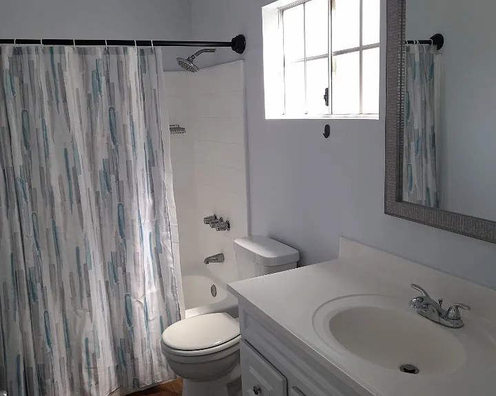 3010 S Budlong Ave — Photo 5