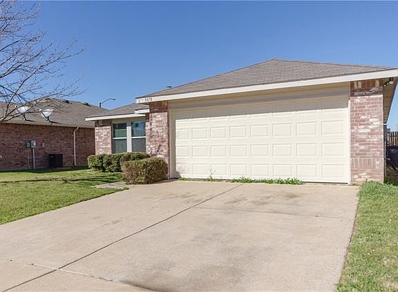 3rd image of 3878 Steeplechase Dr