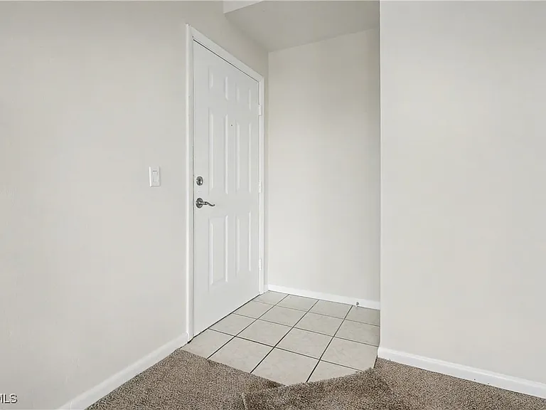 4528 SE 5th Pl #8 — Photo 8
