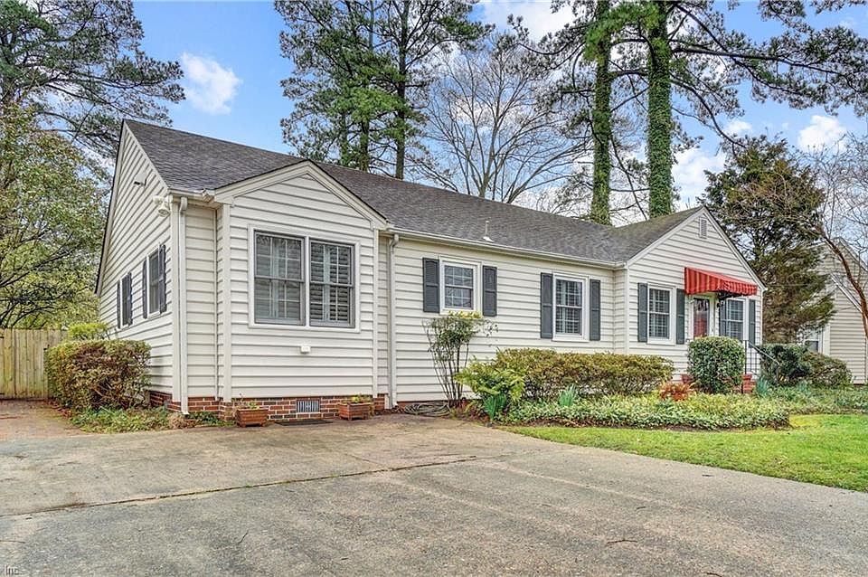 1st image of 5428 Argall Cres