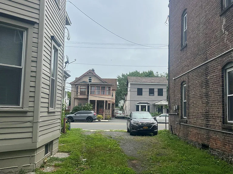 12 Orange St — Photo 17