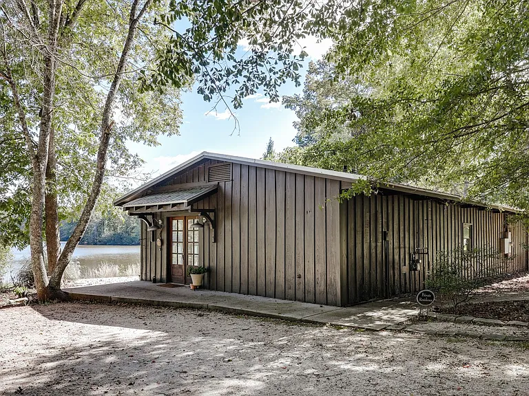 190 Lakewood Dr — Photo 36