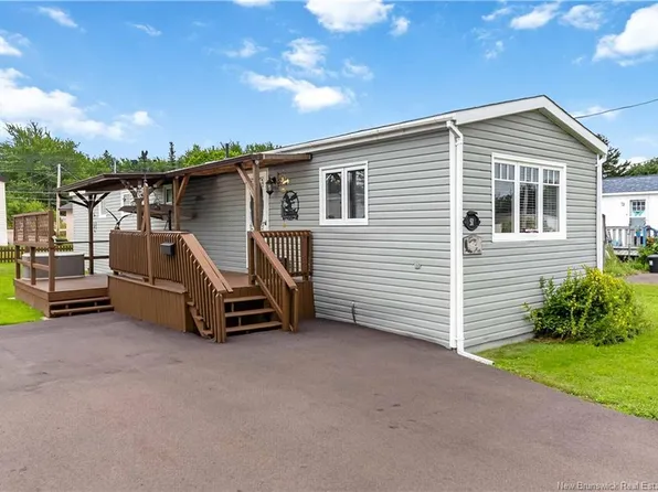 51 Biddington Ave, Moncton, NB E1H 1B9
