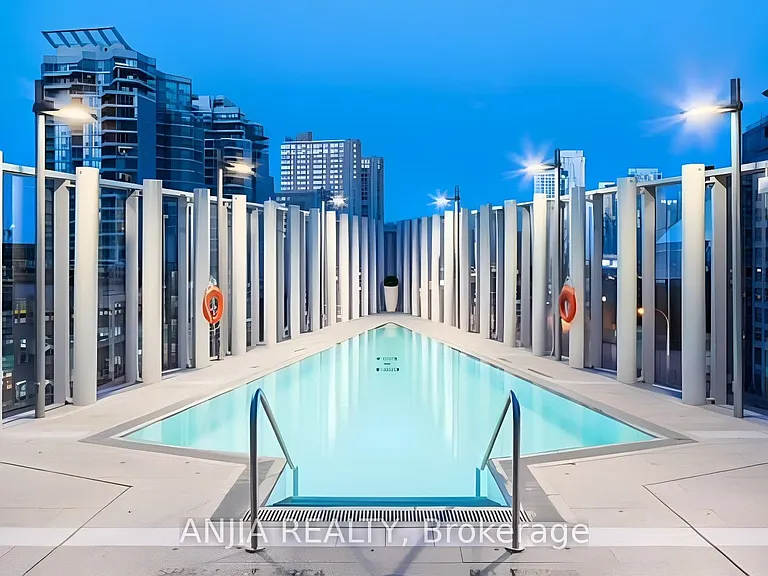 10 York St #5608 — Photo 34
