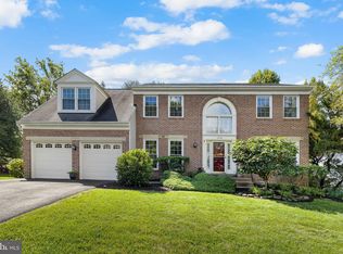 12105 Courtney Ct, Herndon, VA 20170