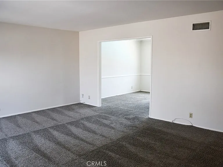 522 E Collins Ave — Photo 13