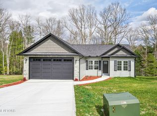 523 Ferry Bend Trl, Crossville, TN 38571