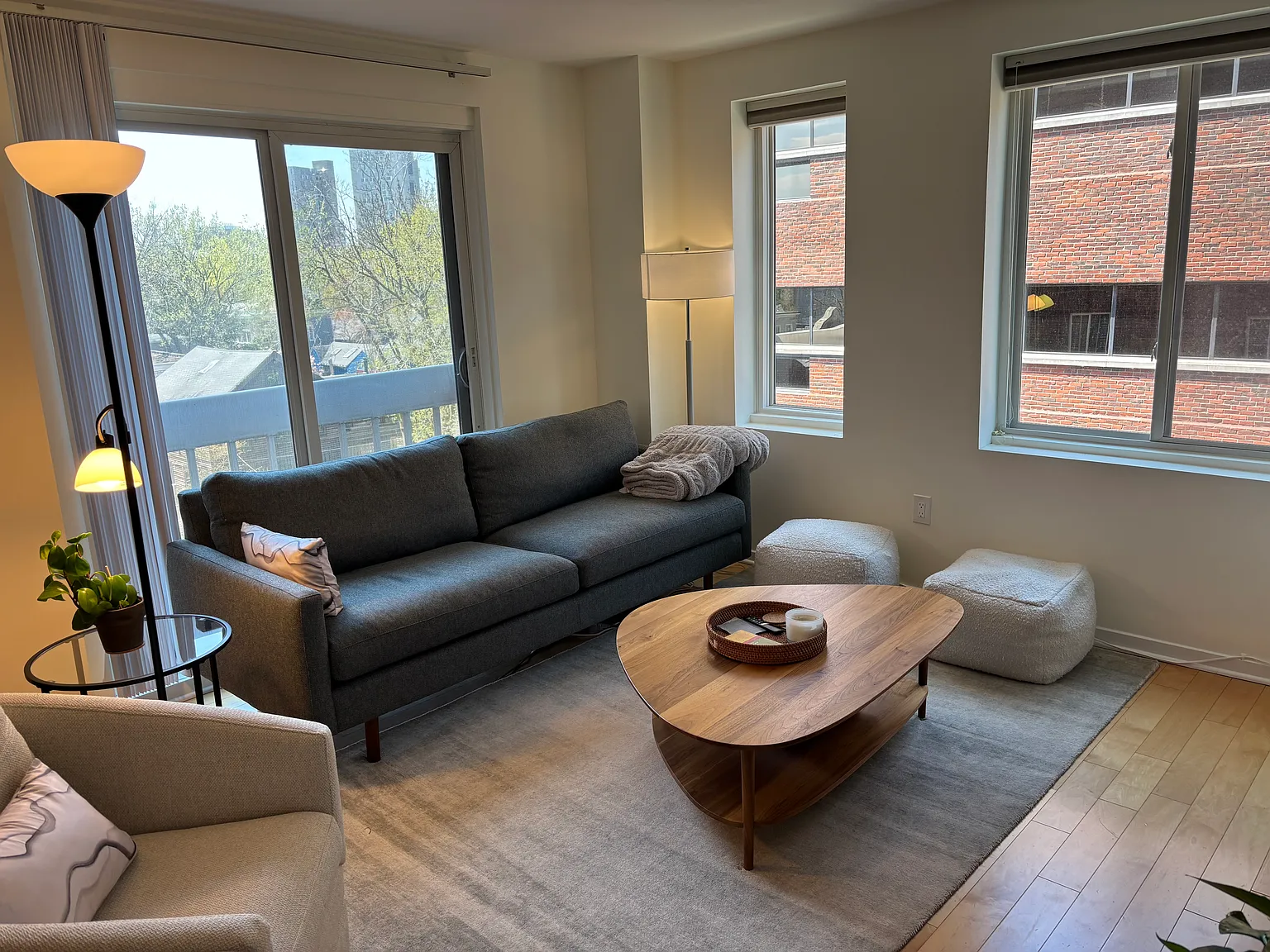 1 bed, 953 sqft, $2,400 — Photo 4