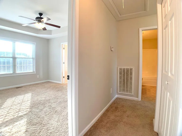842 Shelton Cir — Photo 12