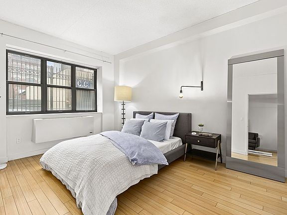 4th image of 516 W 47th St APT S1f