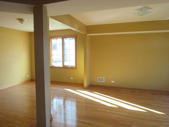 5th image of 4109 N Oriole Ave