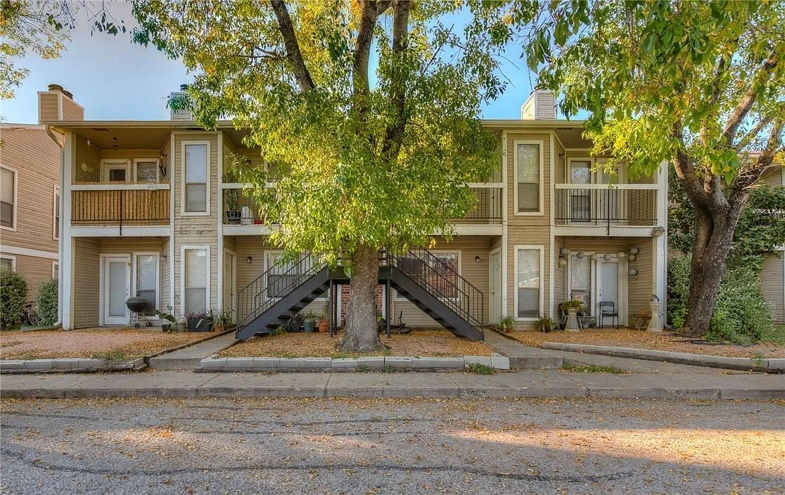 2 bed, 2.0 bath, 1025 sqft, $1,125 — Photo 1