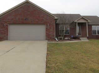 1113 Lookout Ln, Lawrenceburg, KY 40342