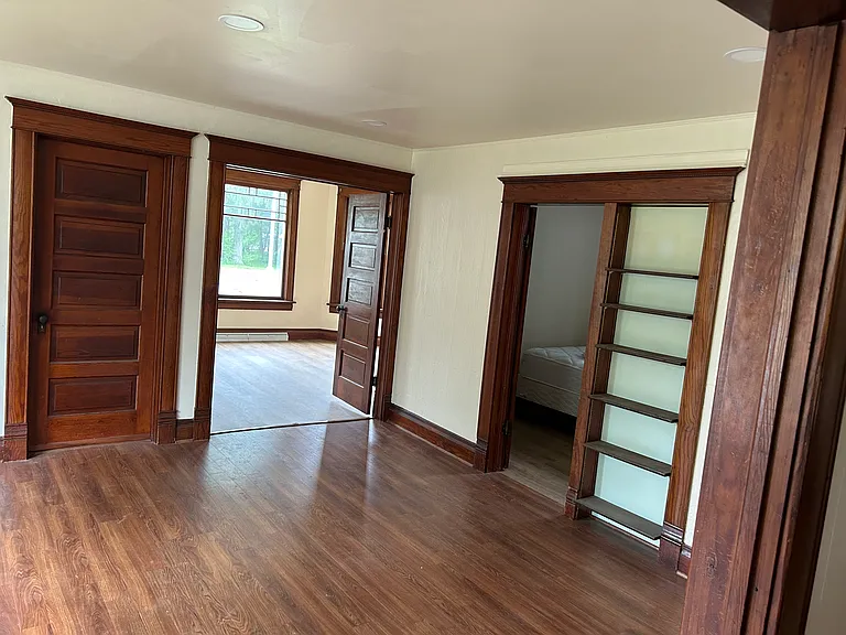 457 Broadway St — Photo 9