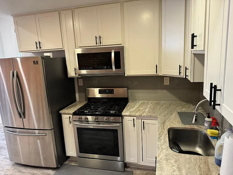 511 6th St NE #1 — Photo 6