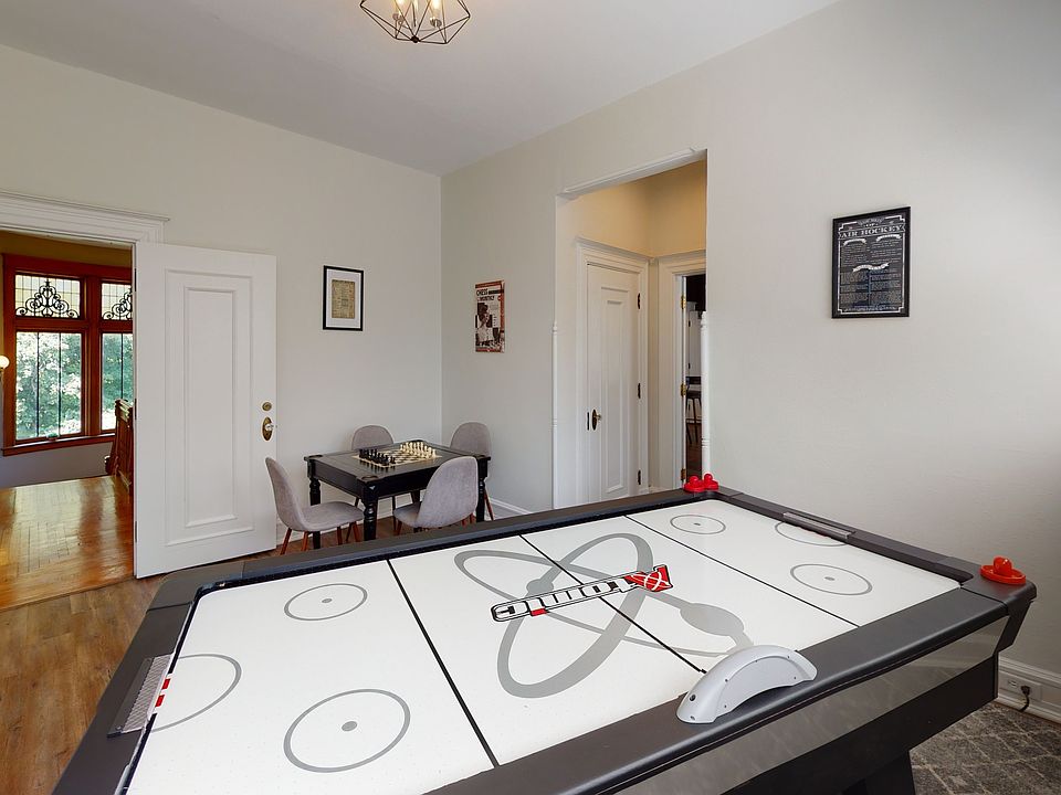 Air Hockey