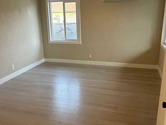 4th image of 5390 34th St #5398