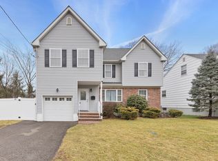 201 Harding Rd, Scotch Plains, NJ 07076