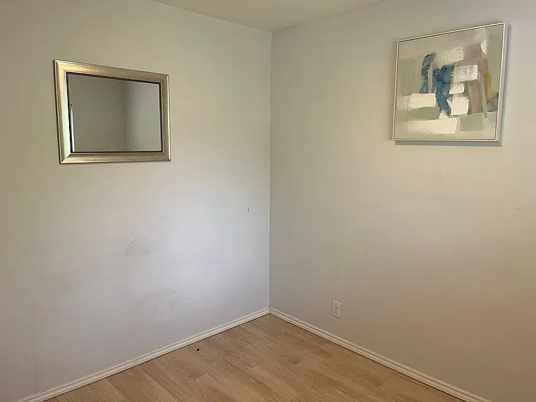 15 McLennan Oak — Photo 20