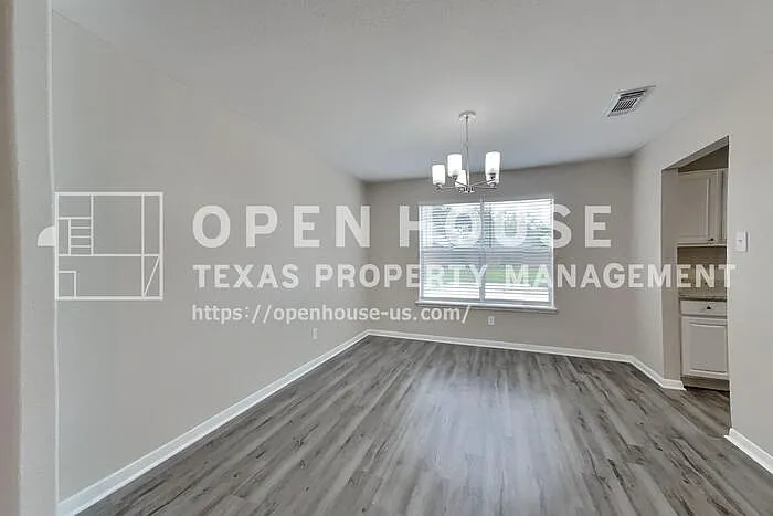 3515 Saint William Ln — Photo 6