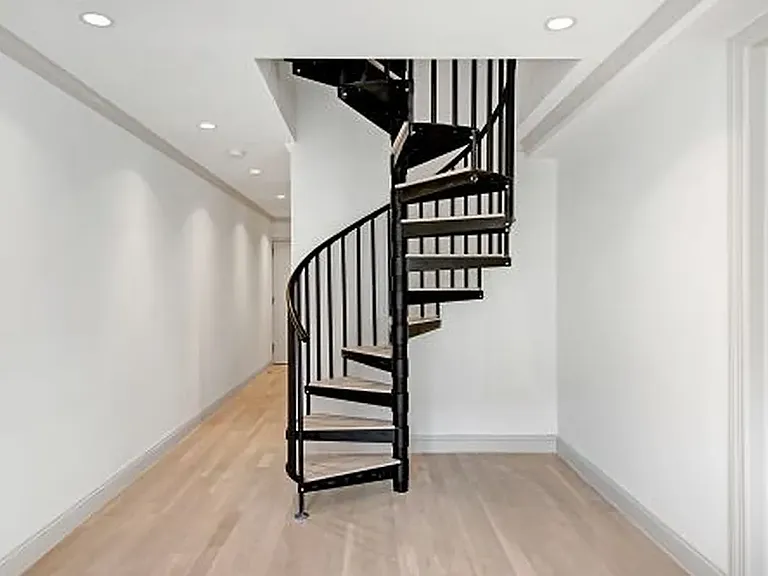 57 2nd Ave #2/3 — Photo 9