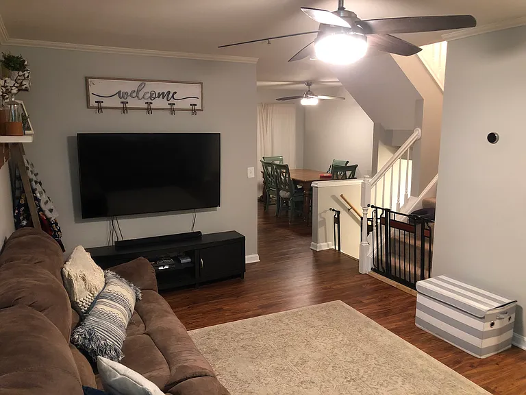 212 Edge Creek Ln — Photo 10