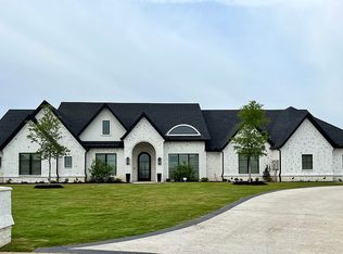 1090 Woodland Dr, Crossroads, TX 76227