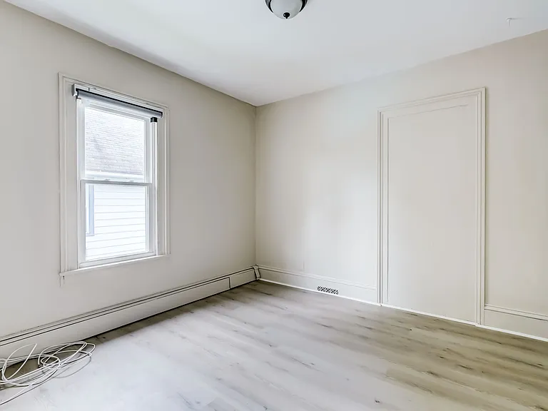 83 Sanford St #2 — Photo 6