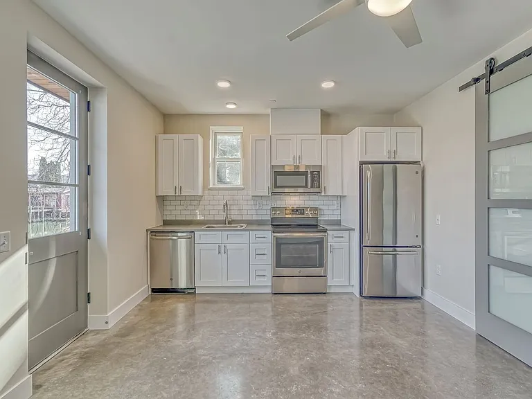 323 Taughannock Blvd — Photo 45