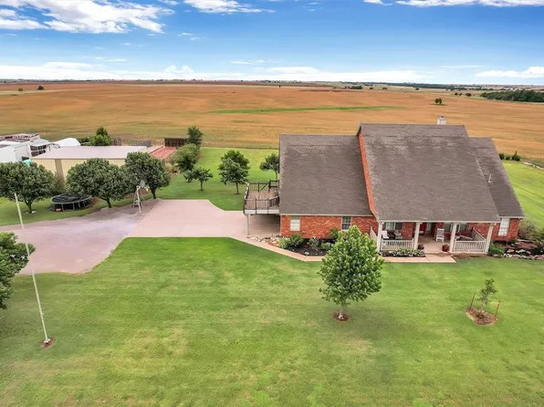 22018 E 1230th Rd, Cordell, OK 73632