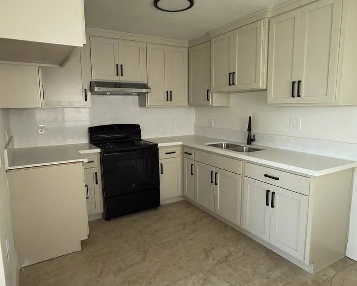176 Pomegranate Street - A — Photo 3