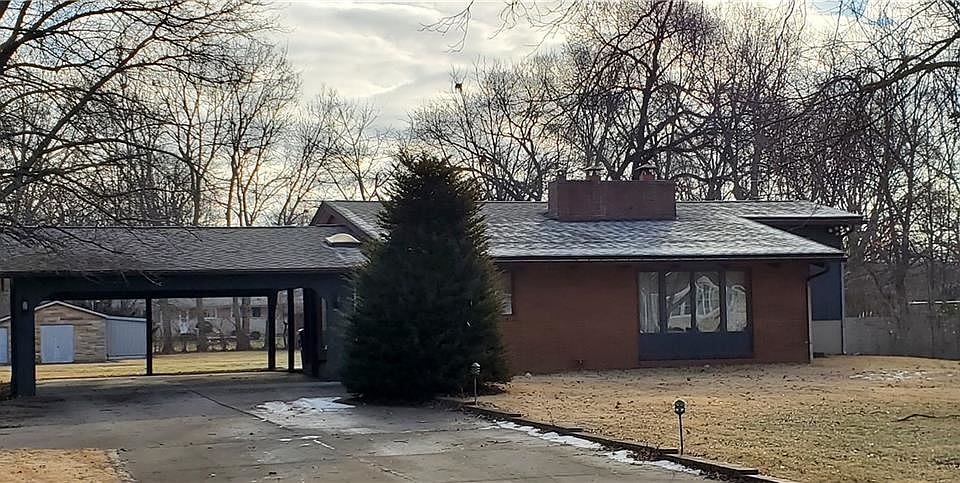 1st image of 5825 Garden Dr