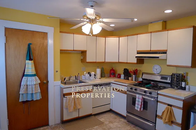 2 bed, $2,650 — Photo 4