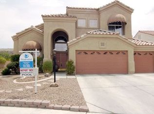 852 Roanhorse Ln, Henderson, NV 89052
