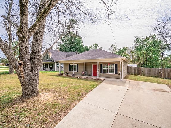 2nd image of 209 W Gay Ave